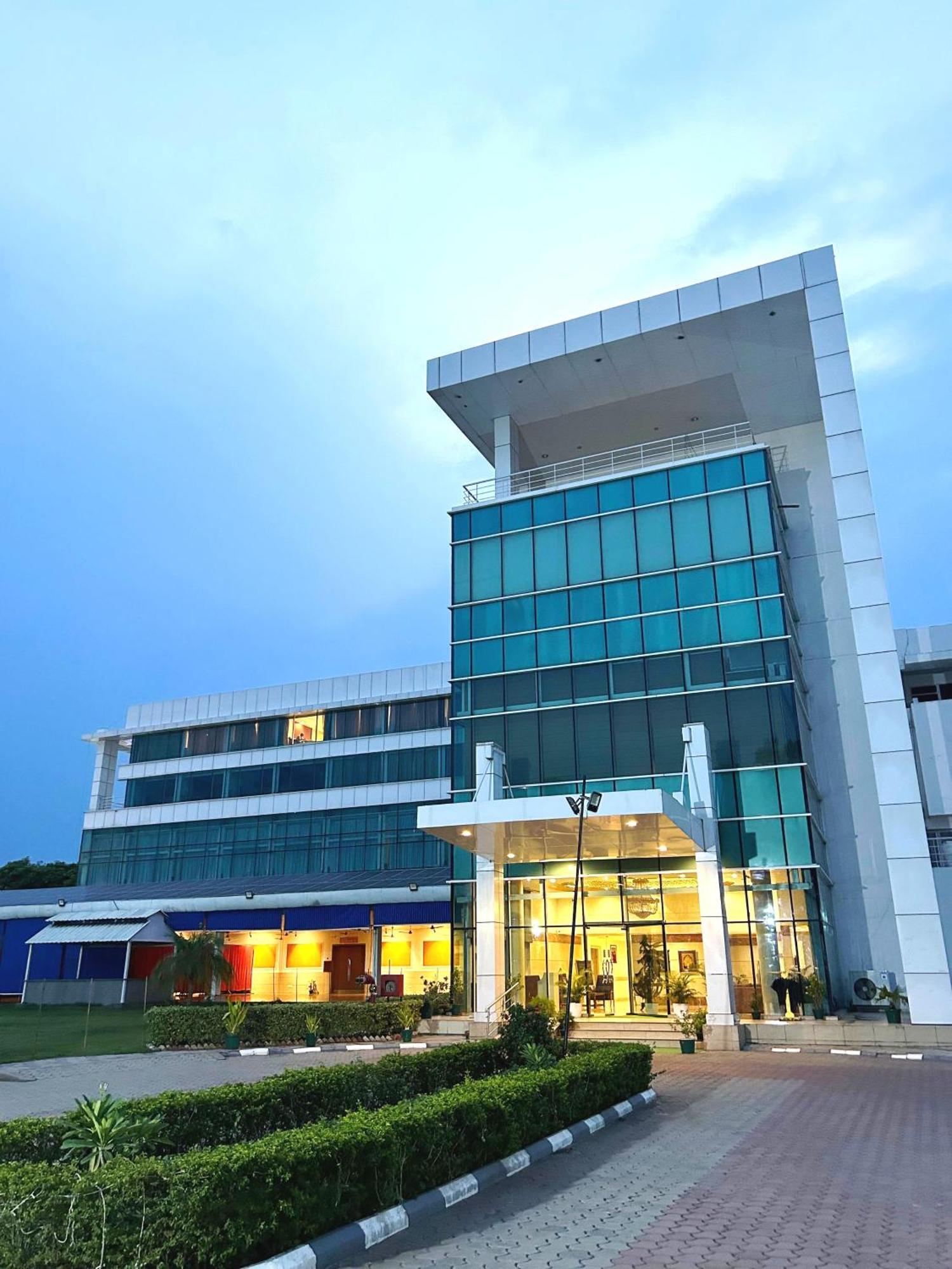 Hotel Amer Green'S Bhopal Eksteriør bilde
