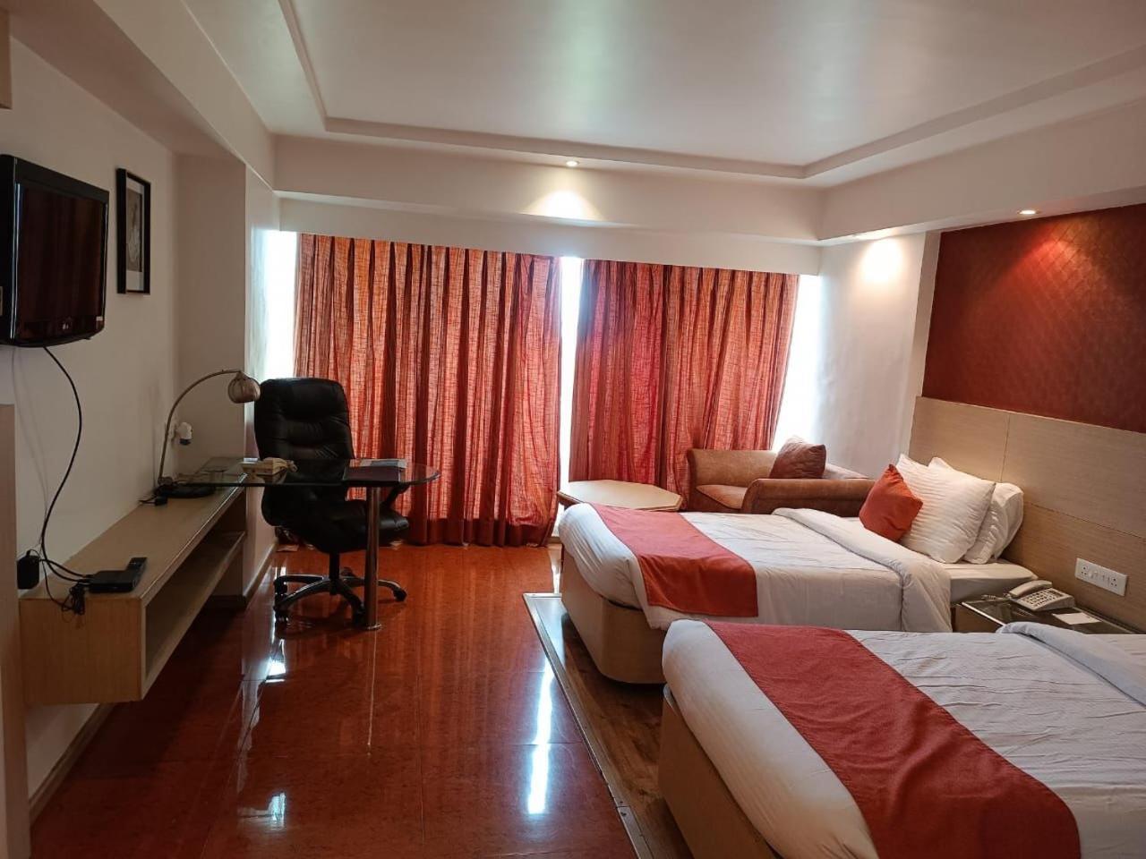 Hotel Amer Green'S Bhopal Eksteriør bilde